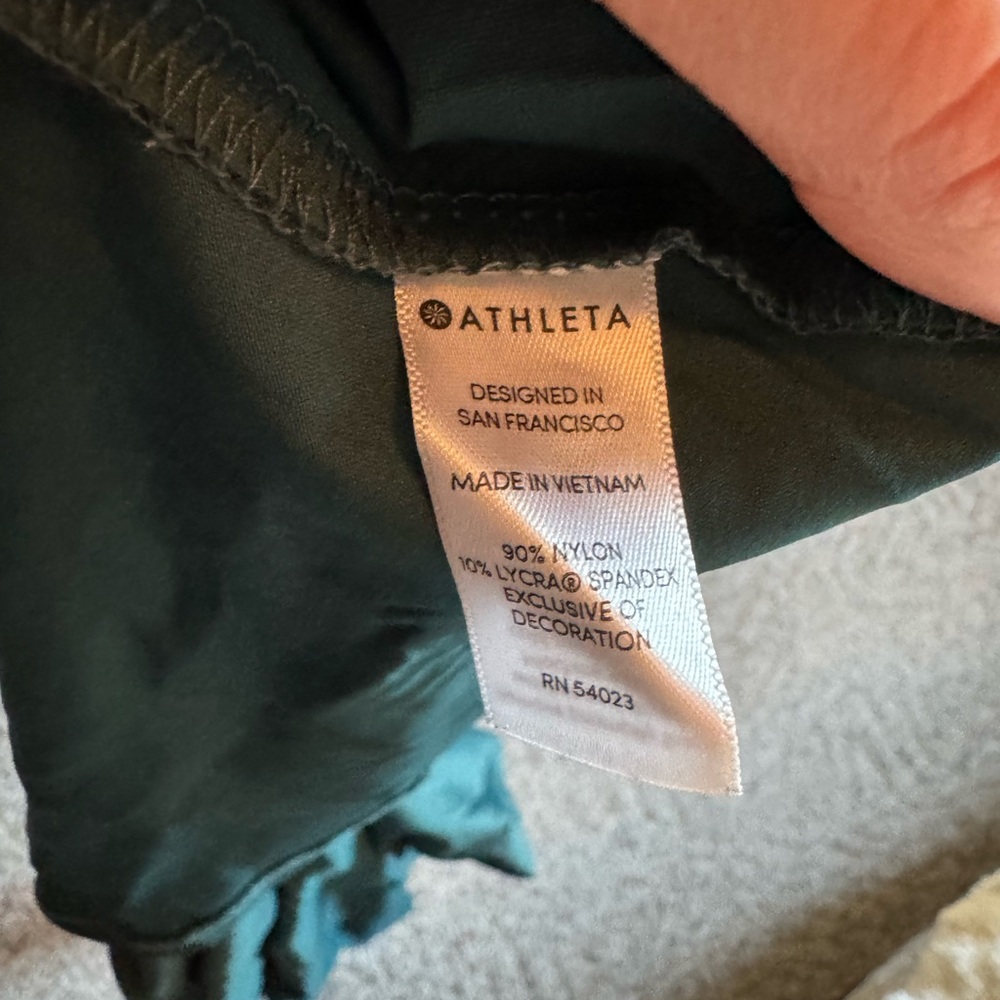 Athleta Long Sleeve Crew Neck Relaxed Fit long-sleeve Shirt - Picture 5 of 9